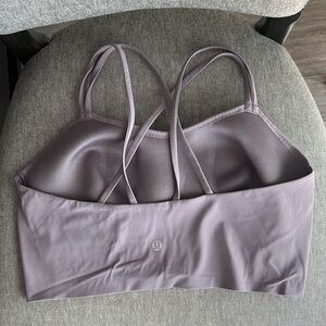 Lululemon like a cloud bra